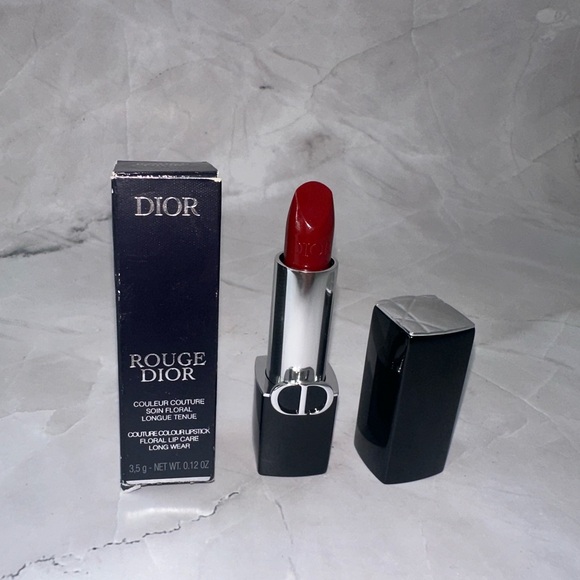Dior Rouge Longwear Lipstick in 818 Be Loved - Picture 4 of 4